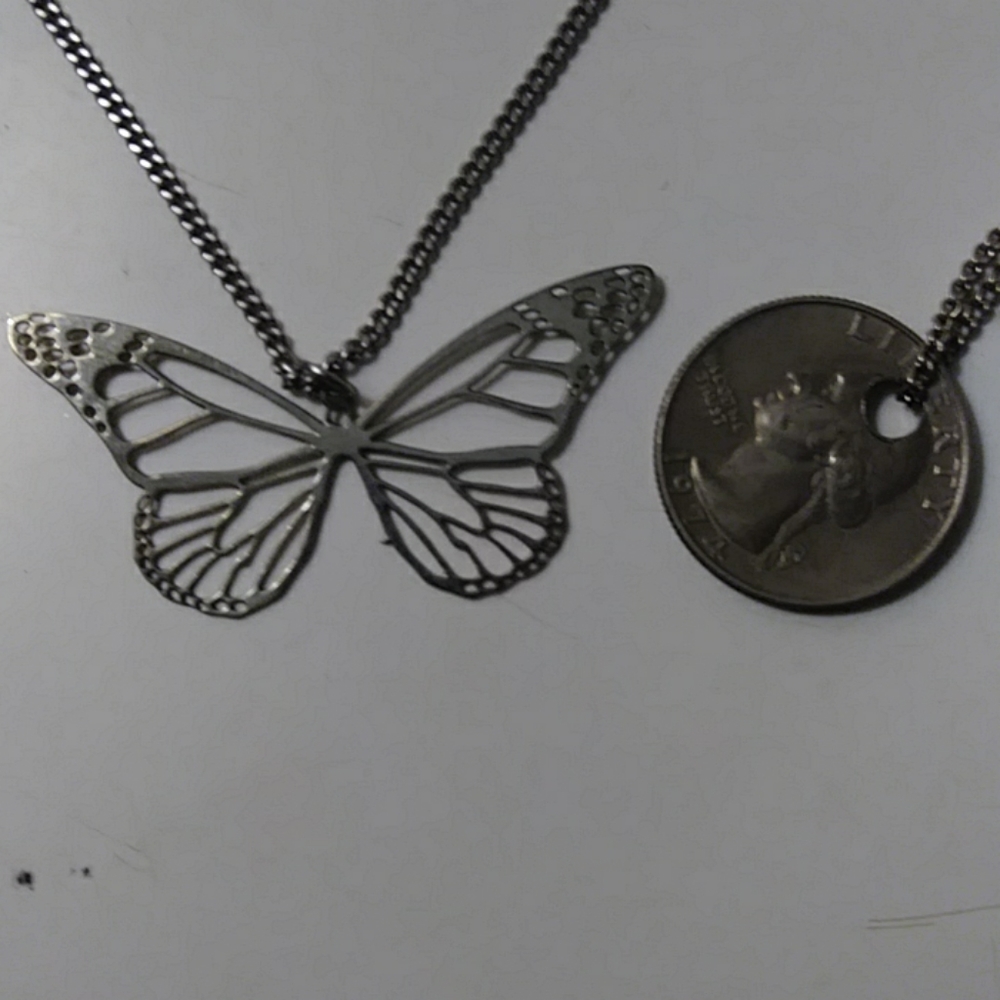 SALE! Vintage cut out beautiful Butterfly stainless steel necklace - Picture 6 of 8